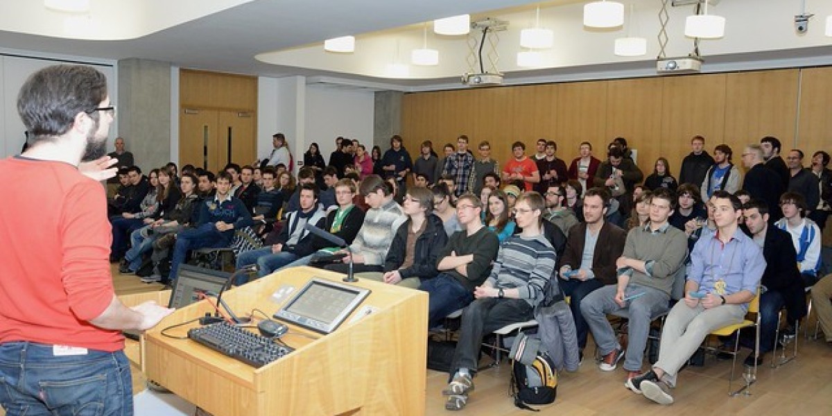 Peran Informatika dalam Kehidupan Sehari-hari