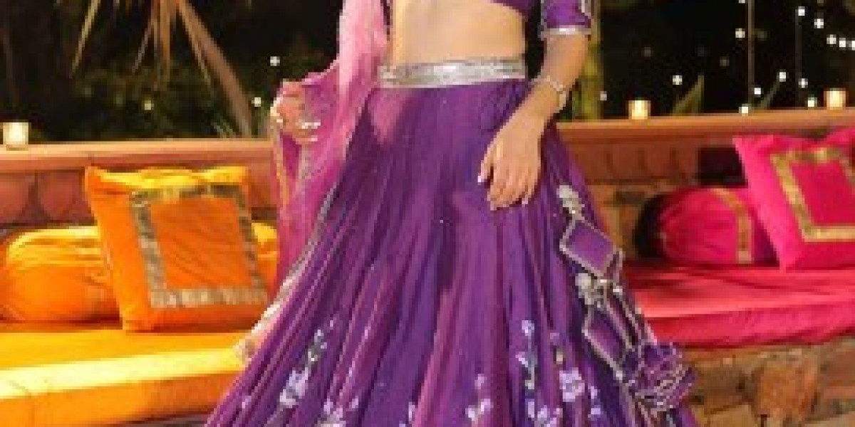 4 Ways Chaniya Choli Manufacturers in Gujarat Are Shaping the New Age of Festive Dressing