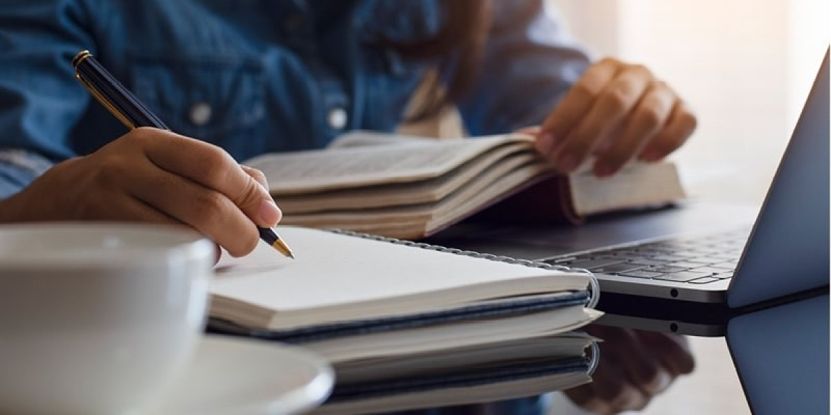 Online Class Technologies and Platforms: A Practical Guide for Students and Educational Institutes