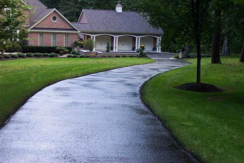 Professional Richmond Driveway Sealing