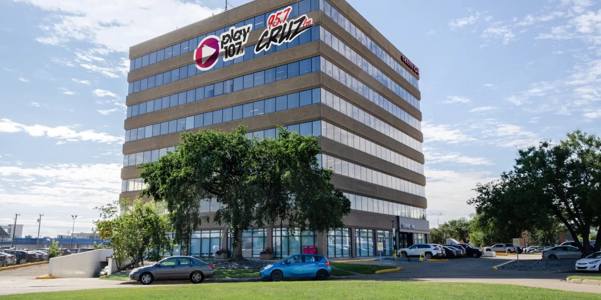 How Local Businesses Use Radio Station Advertising to Reach a Ready-to-Buy Audience