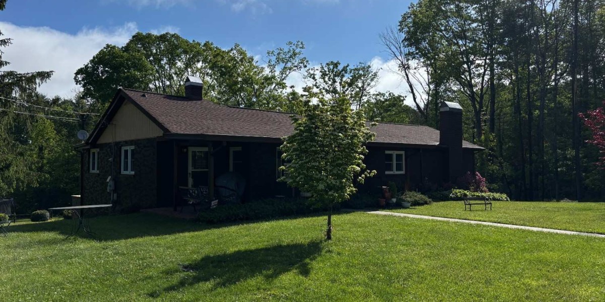Deck Staining in Hendersonville, NC: Preserve the Beauty and Strength of Your Wooden Deck