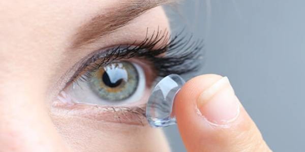 Best Contact Lens Clinic in Wakad, Pune: