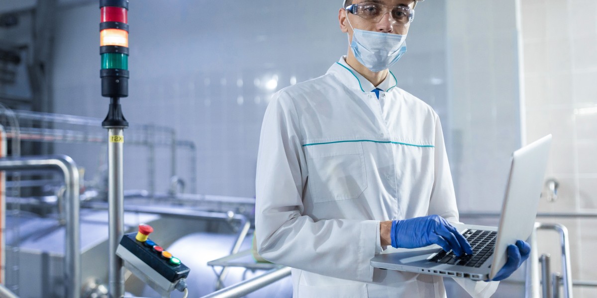 How ISO 9001 Colombia Helps Manufacturing Plants and Healthcare Organizations Improve Quality